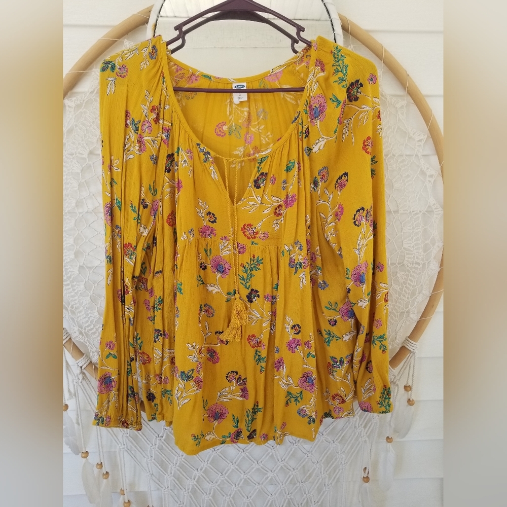 Floral Peasant Blouse Size Large Worn Once